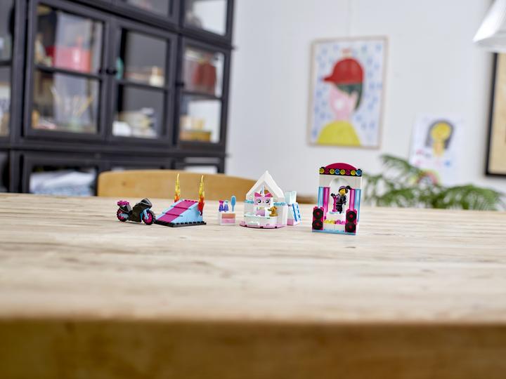 Immagine prodotto LEGO Il kit di costruzione di Lucy! (70833)