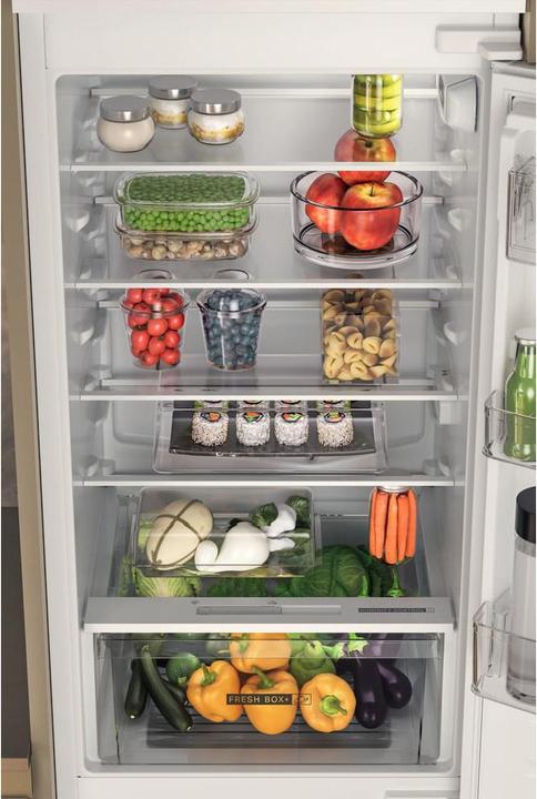 Actual product image Whirlpool WHC18D051A1 Integrated fridge freezer (268 l)