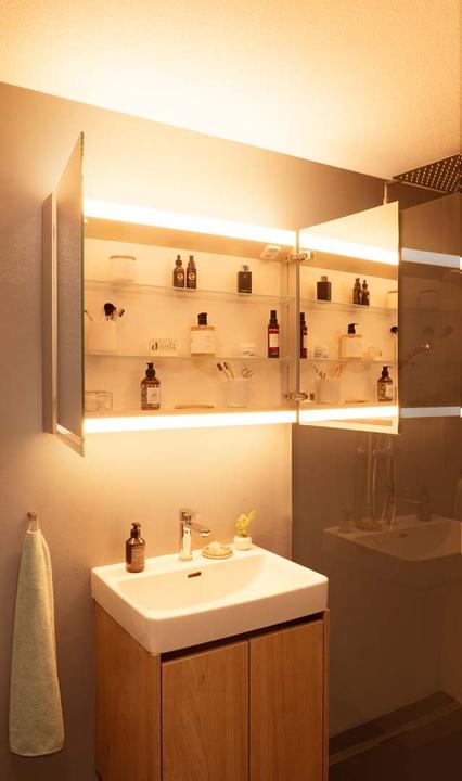 Produktbild Schneider GRACELINE LED Lichtspiegelschrank, 1 Tür Anschlag rechts, 60x70x12cm, 116.462.