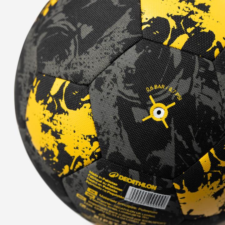 Actual product image Kipsta Street Football Light with Controlled Bounce Size 4 (4)