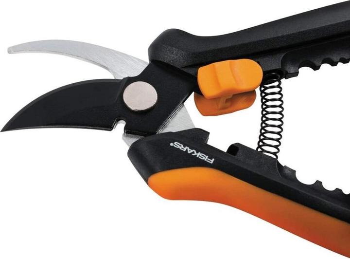 Produktbild Fiskars P32 Astschere Bypass