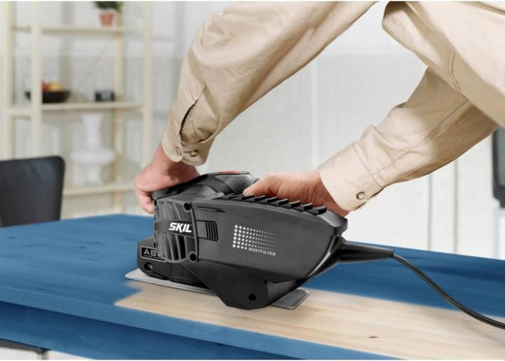 Actual product image Skil Belt sander 650 W 1215 AA F0 (Belt sanders, 650 W)