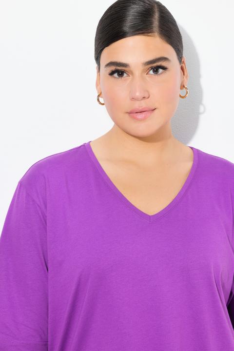 Actual product image Ulla Popken Basic V-Neck Relaxed Fit Short Sleeve Tee (62)