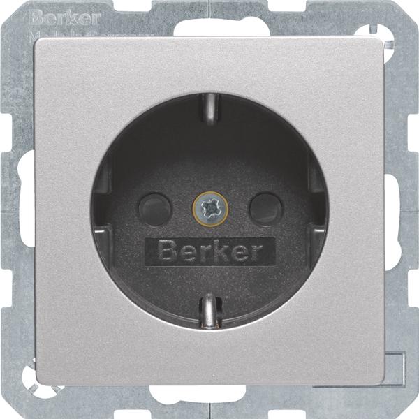 Produktbild Berker Steckdose SCHUKO mit erh.BS und Schraubliftklemmen Q.1/Q.3 alu samt, lackiert