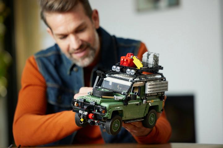 Image du produit LEGO Icons Klassischer Land Rover Defender 90 10317 (10317, LEGO Icons, LEGO difficiles à trouver)