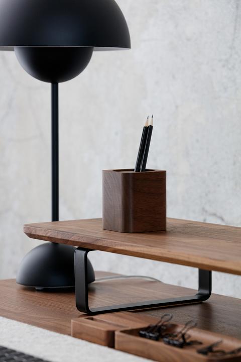 Produktbild Oakywood Cubic Pot Würfeliger Holzbehälter - für Stifte oder eine Blume - Walnuss -