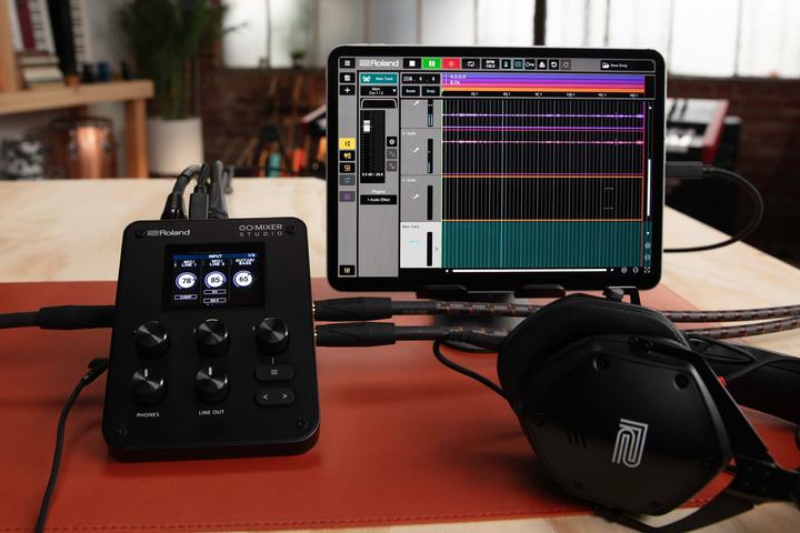 Actual product image Roland Go:Mixer Studio