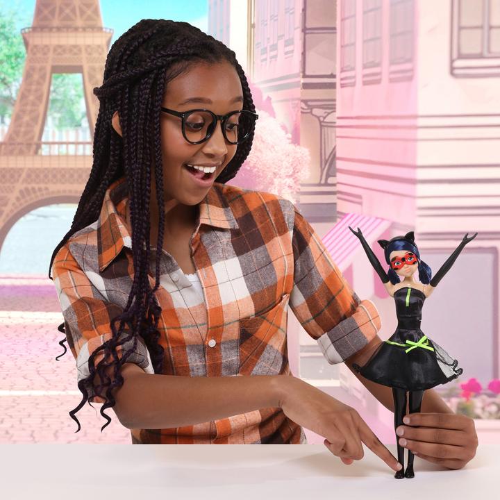 Image du produit Miraculous Fashion Hero Switch Doll 26 cm (60-50414)