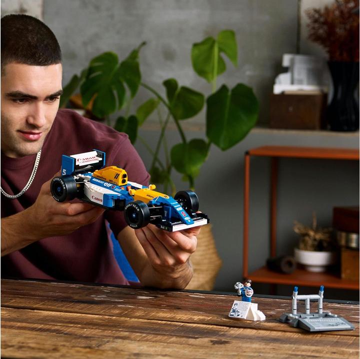 Actual product image LEGO Williams Racing FW14B mit Nigel Mansell (10353, LEGO Icons)