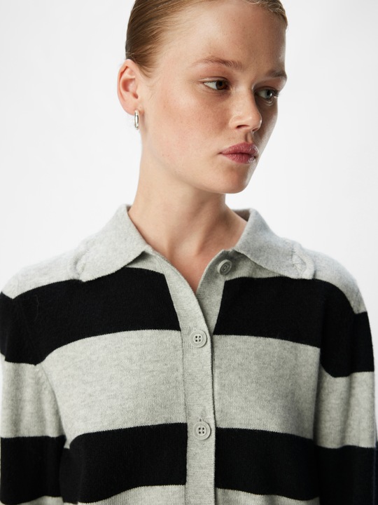 Produktbild Object Gestreifter Strickjacke (XS)