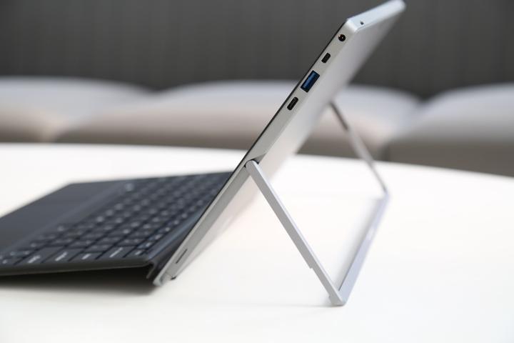 Actual product image Chuwi UBook X (12", 512 GB, Grey)