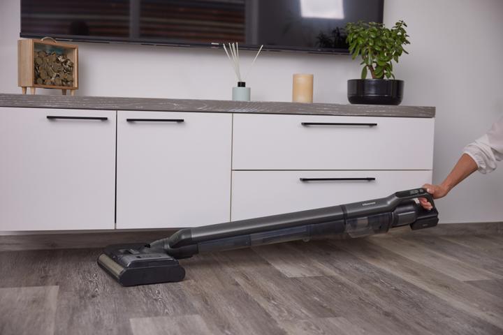 Actual product image Hisense HFC743169BKA (Vacuuming + mopping)