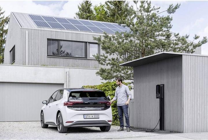 Actual product image Webasto Next (Type 2, 11 kW, 16 A, Hard wired)