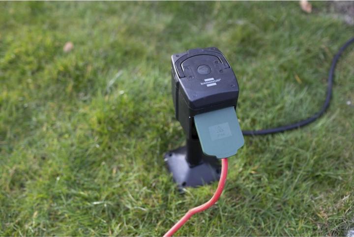 Image du produit Brennenstuhl Prise de jardin Connect WIFI avec piquet de terre et plaque de montage IP44 2-fois 10m H07RN-F3G1,5 (2 x, CEE 7/3, 10 m)