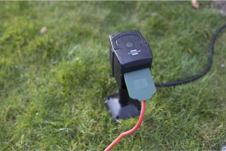Productafbeelding Brennenstuhl Connect WIFI Tuincontactdoos met Grondspies en Montageplaat IP44 2-voudig 10m H07RN-F3G1,5 (2 x, CEE 7/3, 10 m)