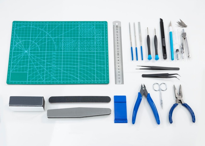 Image du produit Westfalia Set d'outils de bricolage et de modélisme 28 pièces