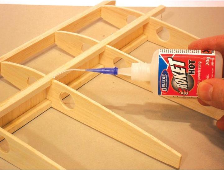 Actual product image Deluxe Materials Roket Max CA 20g (20 g, 1100 ml)