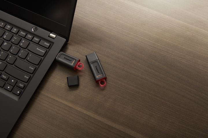 Image du produit Kingston DataTraveler Exodia (256 Go, USB-A, USB 3.2)