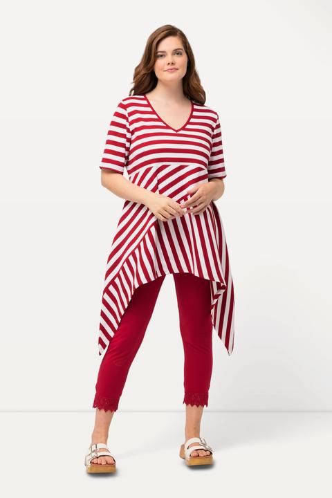 Image du produit Ulla Popken T-shirt long rayé en coton bio. Col en V, manches courtes. (50, 52)