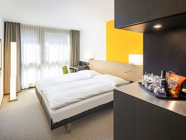 Image du produit Smartbox Escapade de 2 jours en amoureux à Zurich dans un hôtel moderne 4 * avec sauna et salle de fitness (2 pers.)