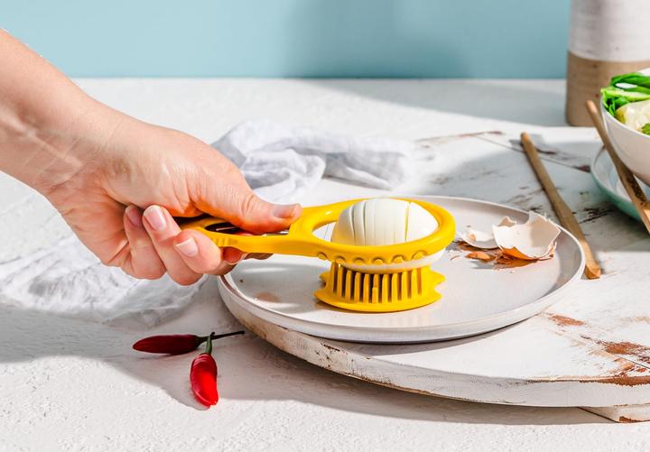Actual product image DreamFarm Egg multifunctional tool Eggler