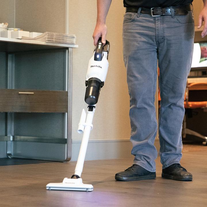 Actual product image Makita CL003G Battery Vacuum Cleaner