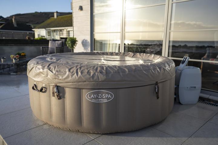 Actual product image Bestway 60017 Spa/Whirlpool, Round (6 Persons)