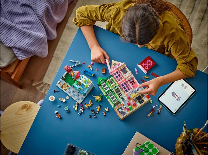 Immagine prodotto LEGO Heartlake City Wohn- und Einkaufsstrasse (42670, LEGO Friends)