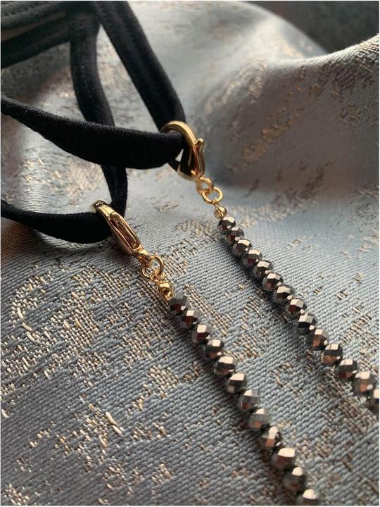 Actual product image Neqi Face Mask Chain Grey Pearls