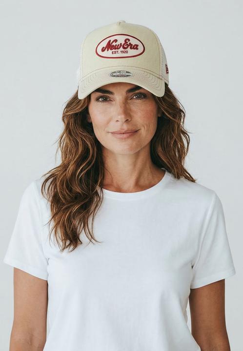 Produktbild New Era Damen A-Frame Trucker Cap - BRAND PATCH beige