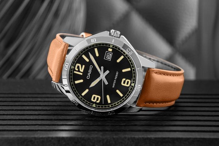 Actual product image Casio Collection (Analogue wristwatch, 30 mm)