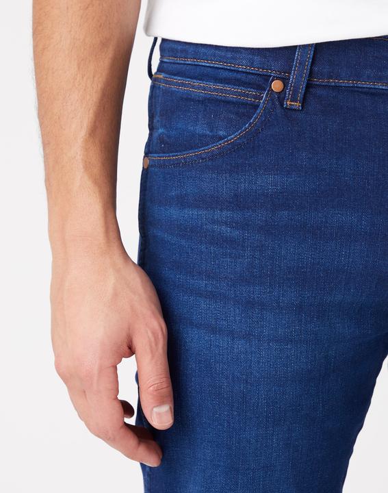 Actual product image Wrangler Larston Medium Stretch (29)