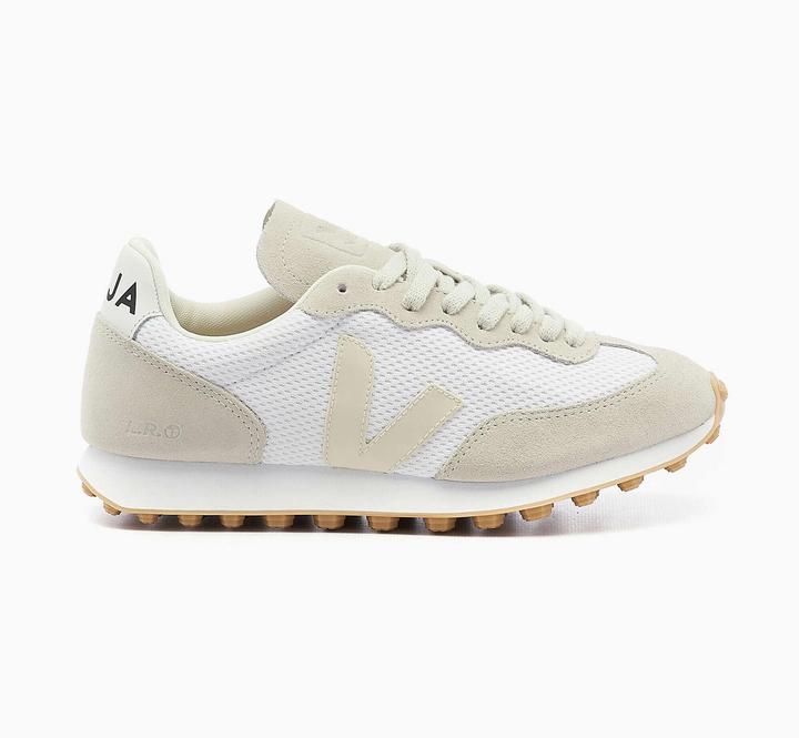 Actual product image Veja Rio Branco (36)