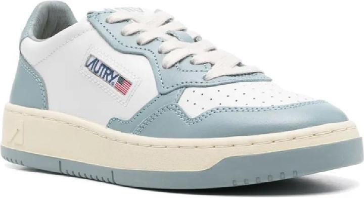 Actual product image Autry Medalist Low (38)
