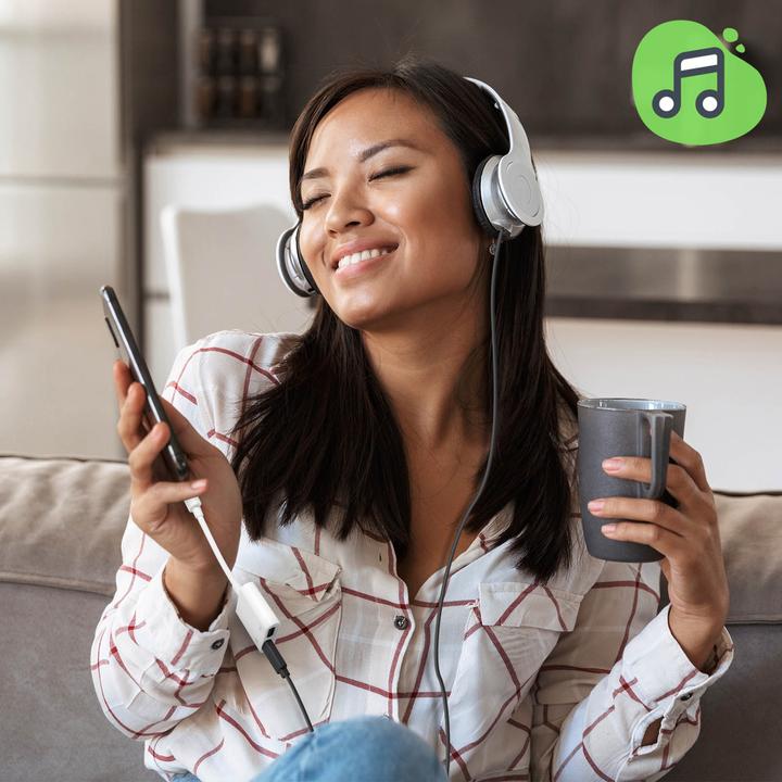 Actual product image Avizar USB-C / USB-C audio and charging adapter (USB-C, USB-C)