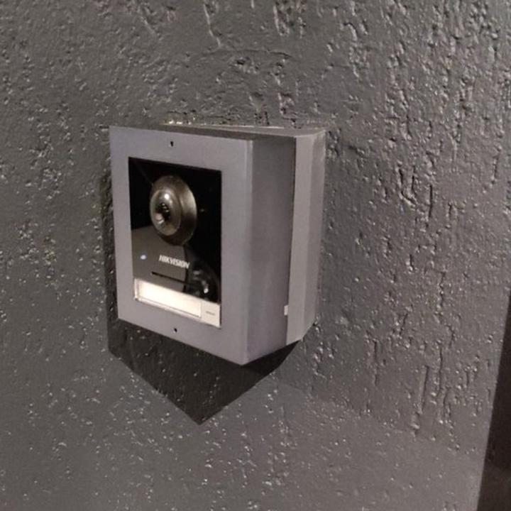 Actual product image Hikvision Tray set (Wi-Fi)
