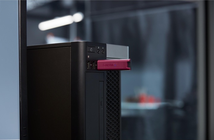Image du produit Kingston DataTraveler Max (1000 Go, USB-A, USB 3.2)