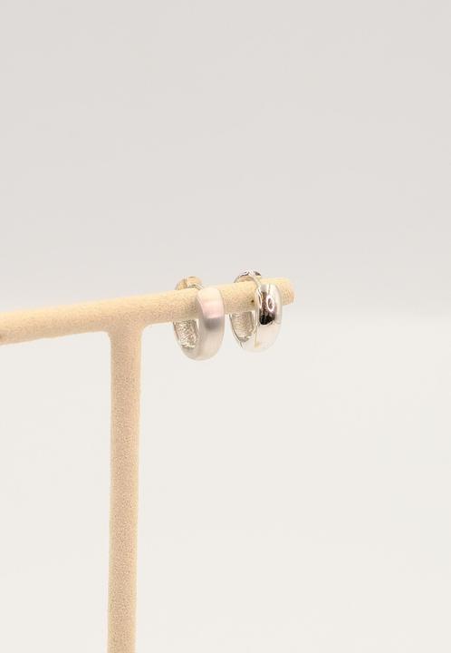 Actual product image Muau Creoles (750 platinum)