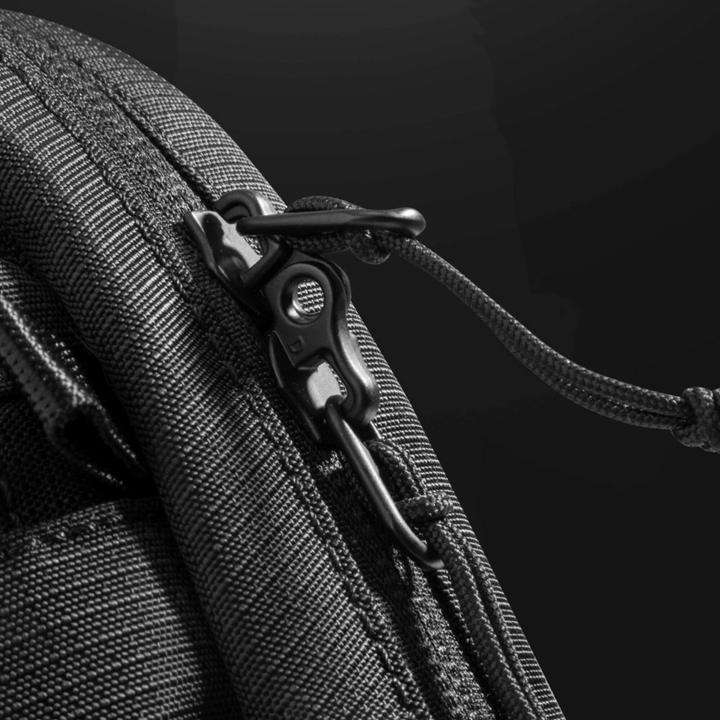 Actual product image Thule tomtoc Aviator T37 Travel Crossbody Bag schwarz / Reise-Umhängetasche / 1,3l (1.30 l)