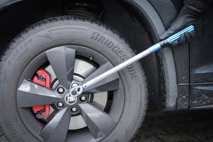 Actual product image BGS Torque spanner (1/2", 60 - 330 Nm)