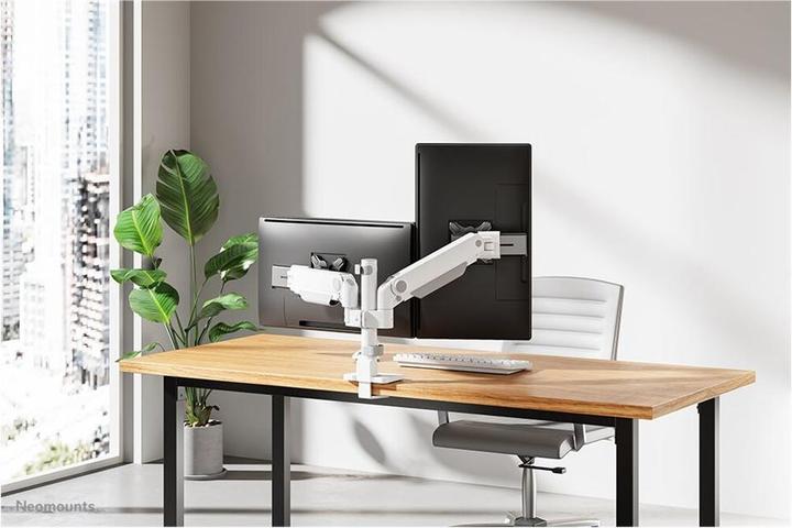 Produktbild Neomounts Tischhalterung duo 100x100 11kg/24-34"/wei?/voll beweglich (Tisch, 34", 11 kg)