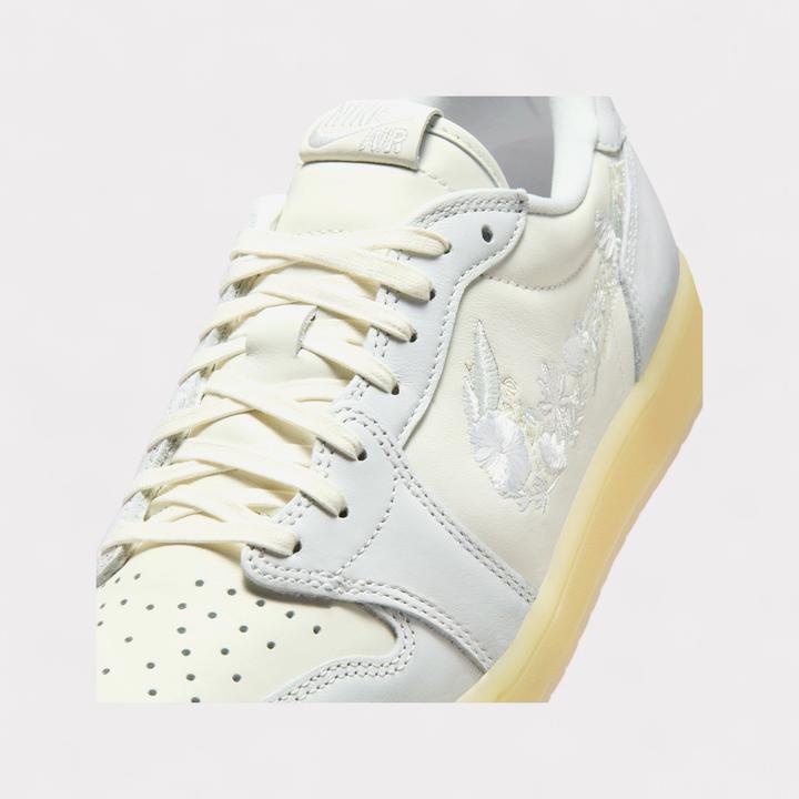 Image du produit Nike Air Jordan 1 Low OG (44)