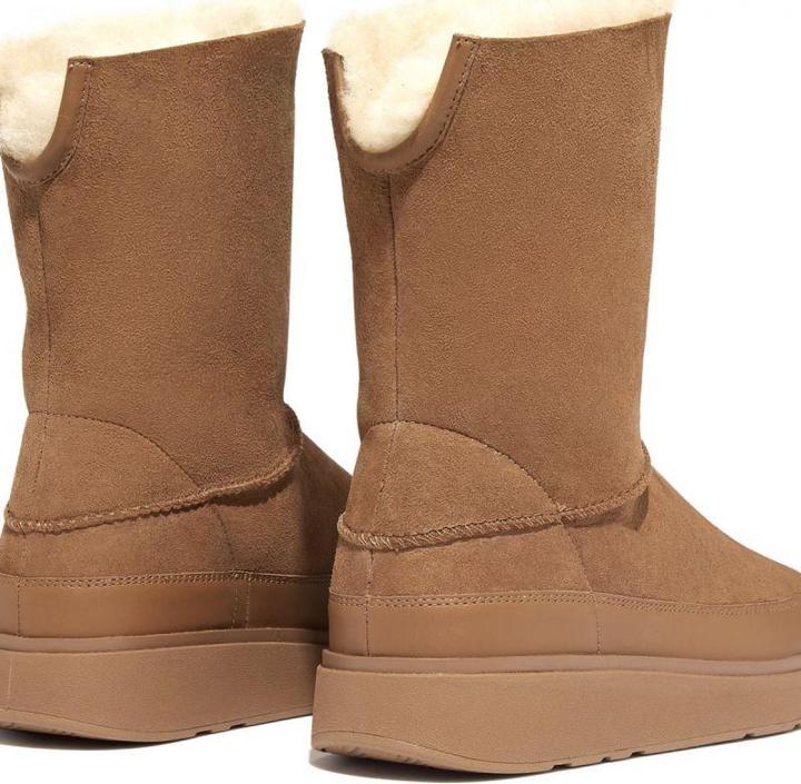 Actual product image Fitflop Short lambskin boots (39)