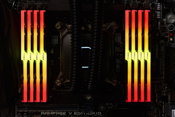 Produktbild G.Skill Trident Z RGB (8 x 8GB, 3200 MHz, DDR4-RAM, DIMM)
