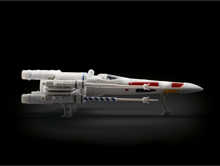 Actual product image Revell Star Wars X-Wing Fighter