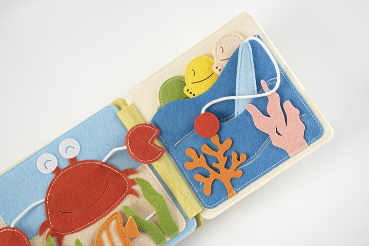 Immagine prodotto Birnelino Mini libro di feltro - L'orso e il pallone ad aria calda