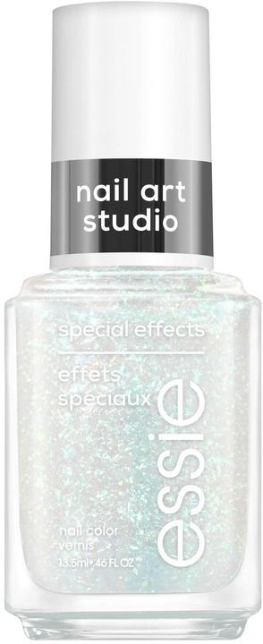 #ddfff4, 007 Identitiy Illusion, illusion d'identité