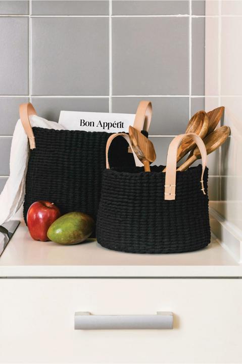 Actual product image DMC Manual Nova Vita No. 4, FR