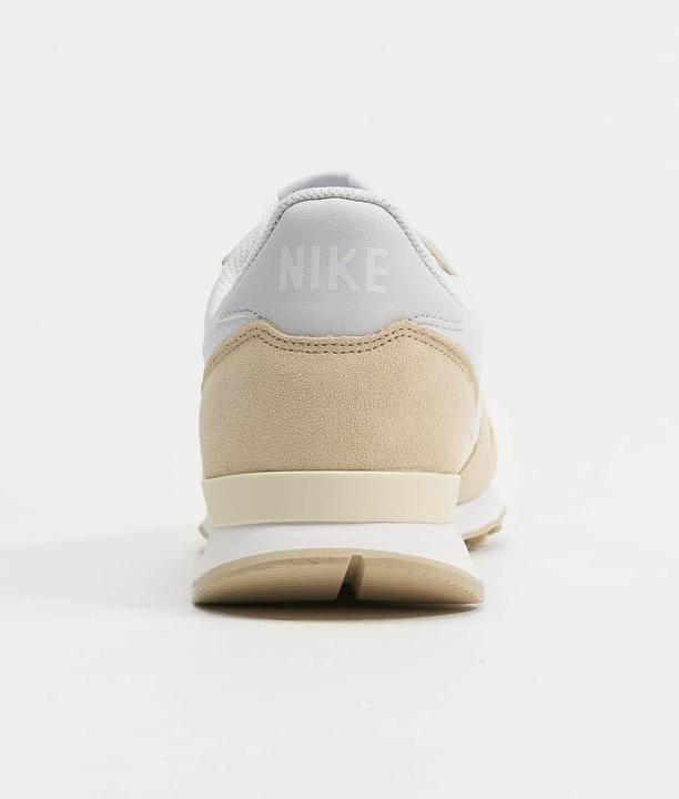 Actual product image Nike Internationalist (36)