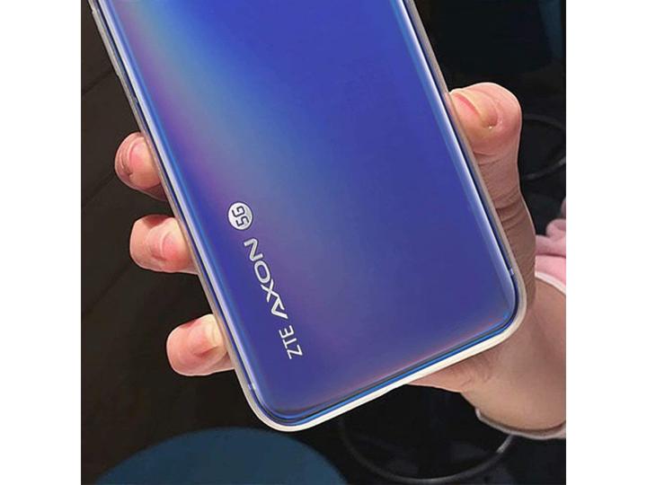 Screenguard ZTE Axon 11 Flexible TPU Clear Case buy at Digitec